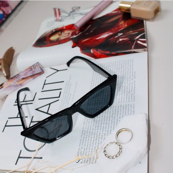 HAILEY BIEBER Cat Eye Sunglasses - Picture 5 of 6